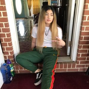 Meet your Posher, Jenny